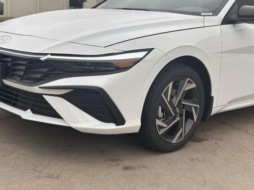 2025 Hyundai ELANTRA Sport