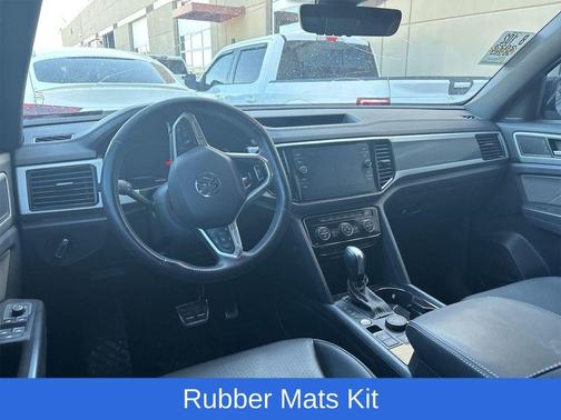 Deep Black Pearl 2023 Volkswagen Atlas Cross Sport 3.6L V6 SEL R-Line