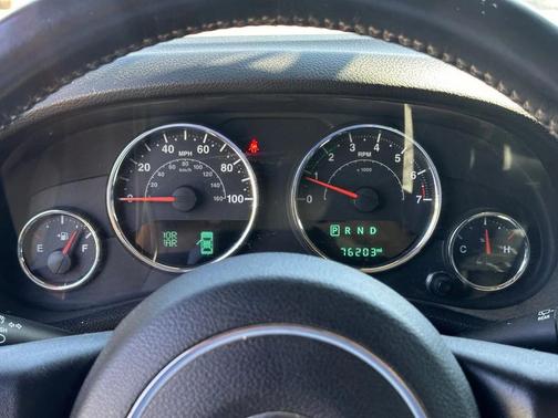 2016 Jeep Wrangler Sport
