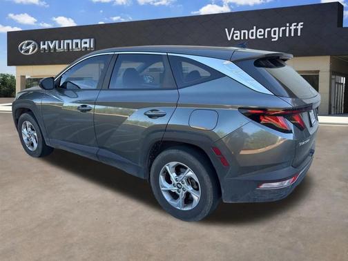 2023 Hyundai TUCSON SE