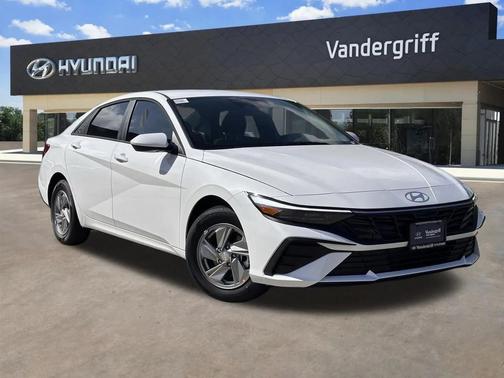 2025 Hyundai ELANTRA SE