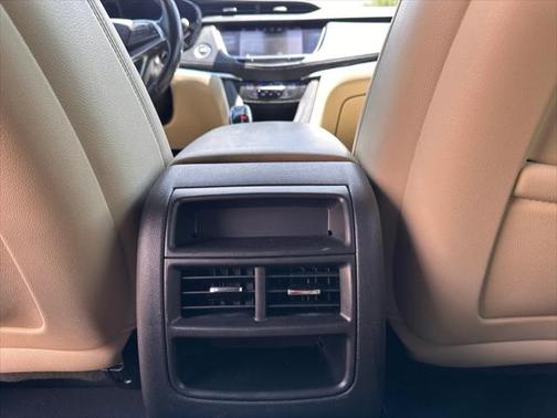 2019 Cadillac XT5 Base