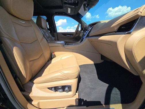 2018 Cadillac Escalade Platinum