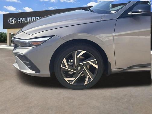 2025 Hyundai ELANTRA HEV SEL Sport