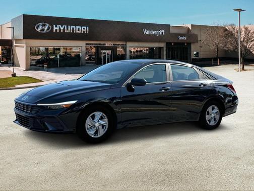 2025 Hyundai ELANTRA SE