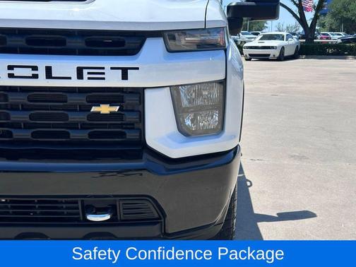 Summit White 2022 Chevrolet Silverado 2500 Custom
