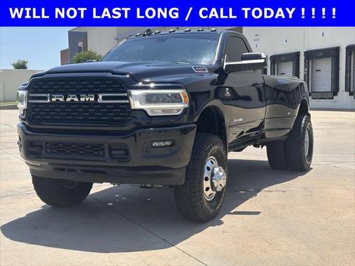 2022 RAM 3500 Big Horn Regular Cab 4x4 8' Box