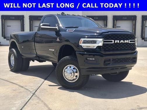 2022 RAM 3500 Big Horn Regular Cab 4x4 8' Box