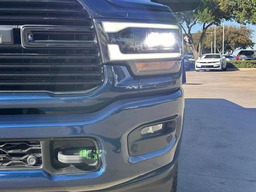 2022 RAM 2500 Laramie Crew Cab 4x4 6'4' Box