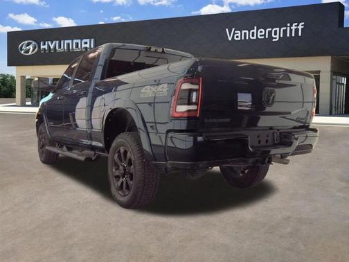 2022 RAM 2500 Laramie Crew Cab 4x4 6'4' Box