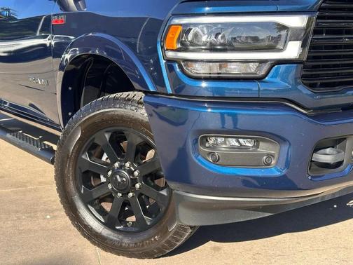 2022 RAM 2500 Laramie Crew Cab 4x4 6'4' Box