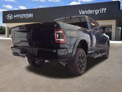 2022 RAM 2500 Laramie Crew Cab 4x4 6'4' Box