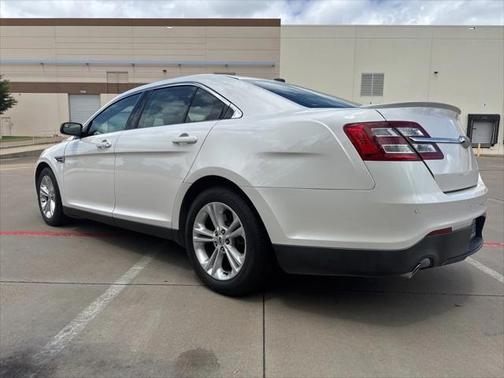 2015 Ford Taurus SEL