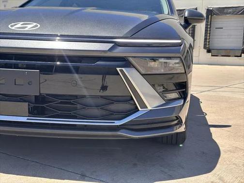 2025 Hyundai SONATA Hybrid SE