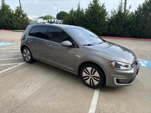 2016 Volkswagen e-Golf SE