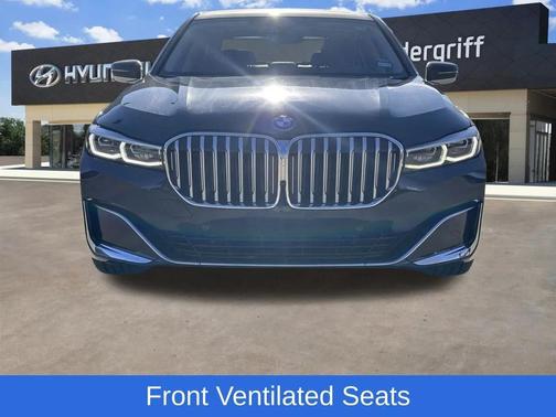 2022 BMW 740 i