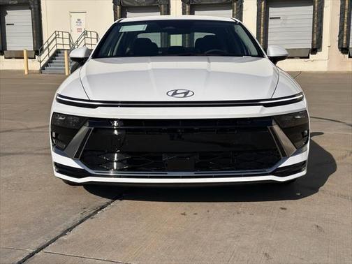 2025 Hyundai SONATA Hybrid SE