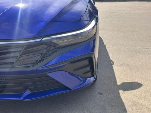 2025 Hyundai ELANTRA HEV SEL Sport