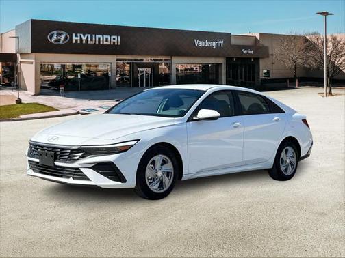 2025 Hyundai ELANTRA SE