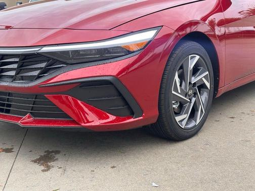 2025 Hyundai ELANTRA Sport