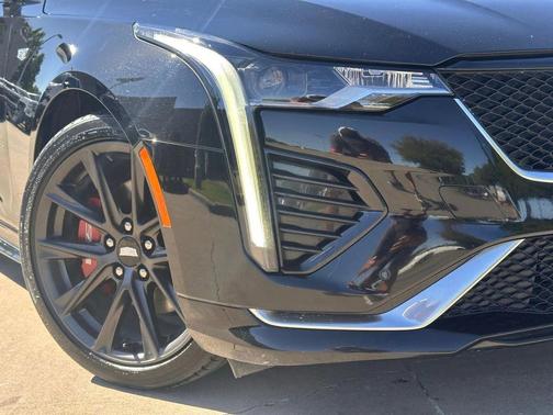 2023 Cadillac CT4 Sport