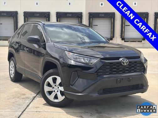 2020 Toyota RAV4 LE