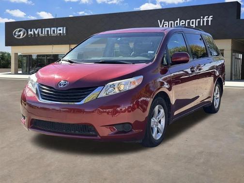 2011 Toyota Sienna LE