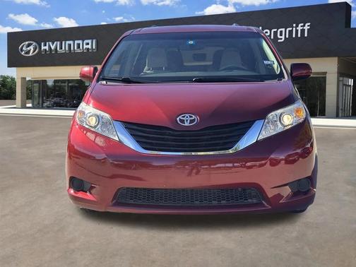2011 Toyota Sienna LE