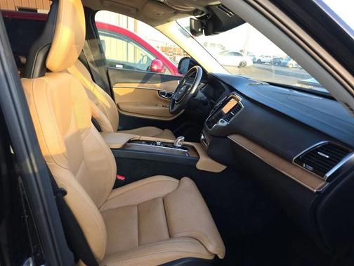 2016 Volvo XC90 Hybrid T8 Inscription