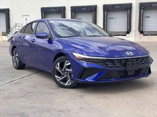 2025 Hyundai ELANTRA SEL