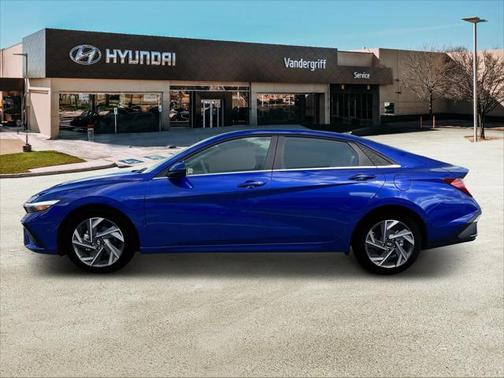 2025 Hyundai ELANTRA SEL