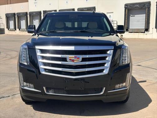 2018 Cadillac Escalade Luxury