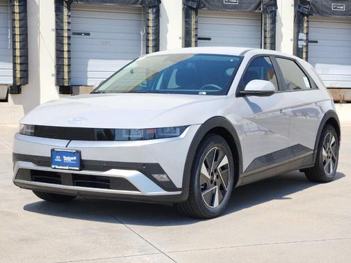 Cyber Gray 2027 Hyundai IONIQ 5 SE