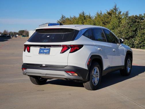 2026 Hyundai TUCSON SE