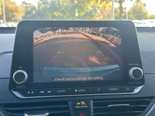 2023 Nissan Altima SR FWD