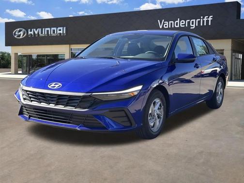 2025 Hyundai ELANTRA SE