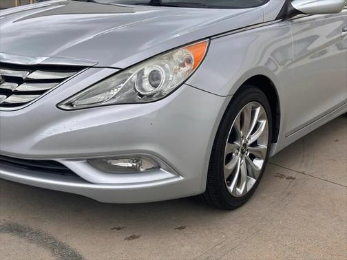 2013 Hyundai SONATA SE
