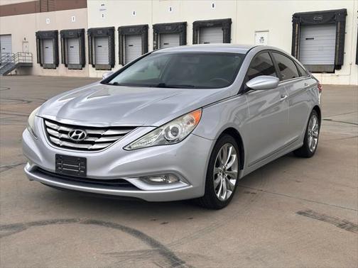 2013 Hyundai SONATA SE