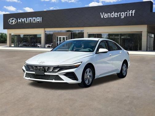 2025 Hyundai ELANTRA SE