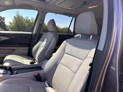 2021 Honda Pilot Touring 8-Passenger