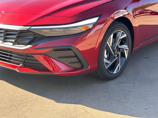 2025 Hyundai ELANTRA Sport