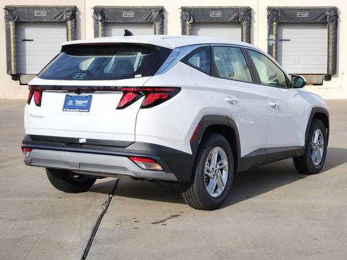 2026 Hyundai TUCSON SE