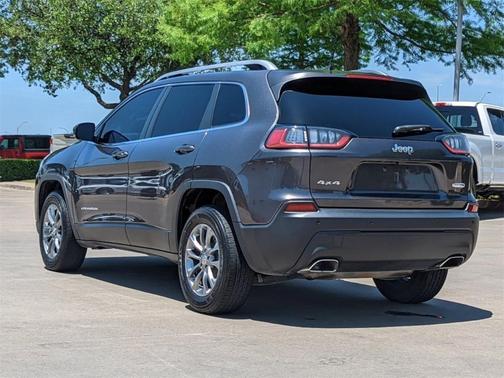 Photo 5 of 33 of 2020 Jeep Cherokee Latitude Plus