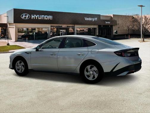 2025 Hyundai SONATA SE