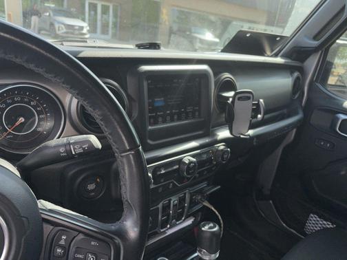 2020 Jeep Wrangler Unlimited Willys 4x4