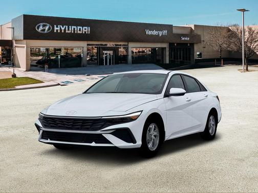 2026 Hyundai ELANTRA SE