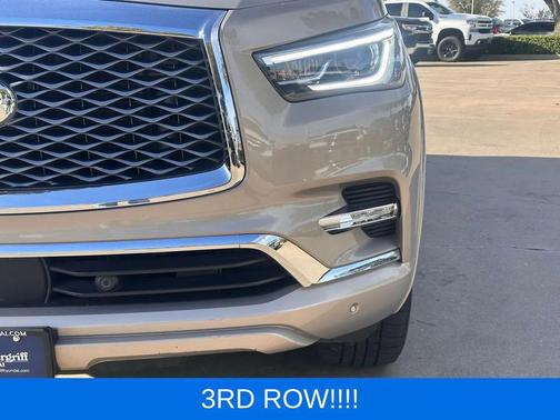 2023 INFINITI QX80 Luxe