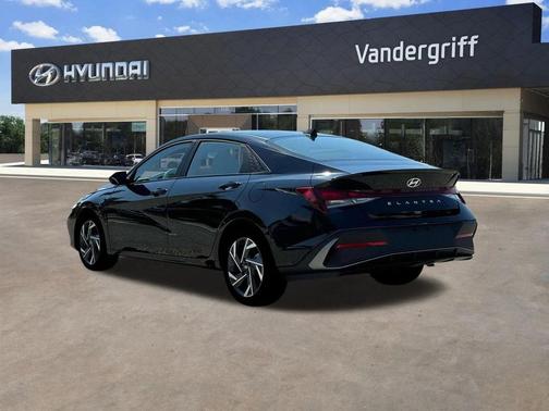 2025 Hyundai ELANTRA Sport