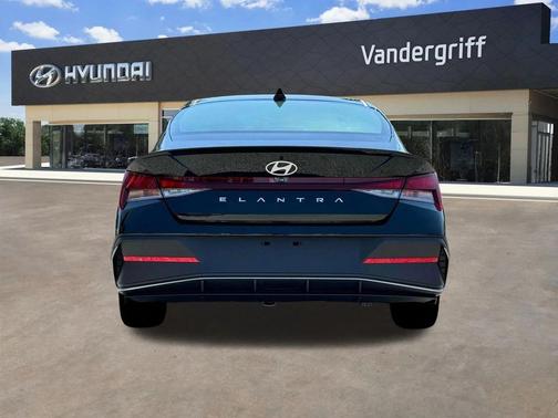 2025 Hyundai ELANTRA Sport