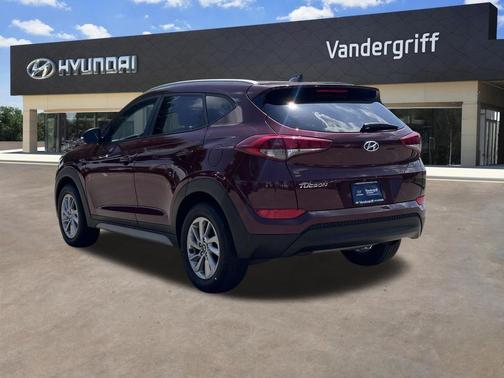 Ruby Wine 2017 Hyundai TUCSON SE Plus